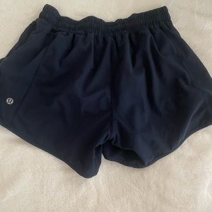 size 4 navy Lululemon hothot shorts